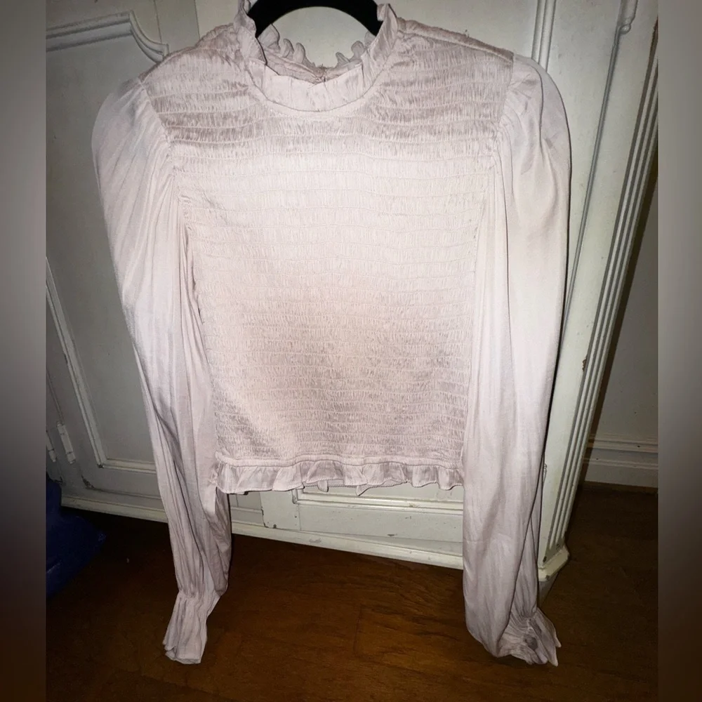🌼DO+BE satin blouse with bell sleeves